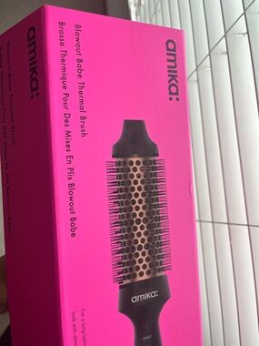 Amika blowout babe thermal brush